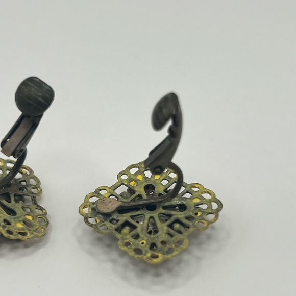 Avon Brown and yellow rhinestones on a Filigree vintage clip on earrings - Picture 4 of 10